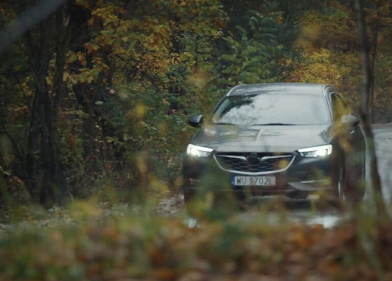 M jak miłość, odc. 1925: Paweł ruszy autem jakby nie chciał już wrócić! Grób Franki doprowadzi go do granicy