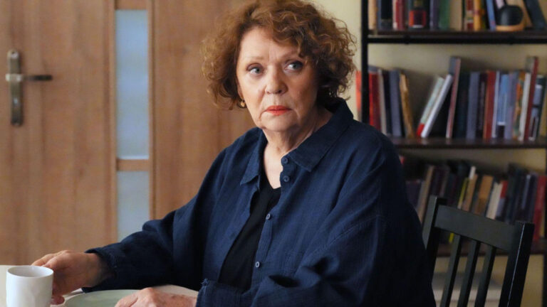 Józefina Rawiczowa (Elżbieta Jarosik) w Barwach szczęścia