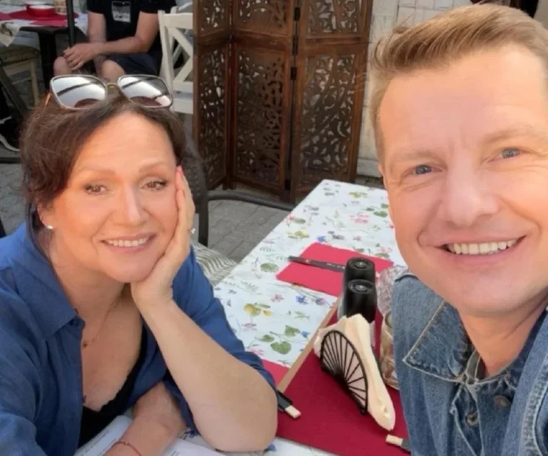 Paweł i Marysia spędzają wspólnie czas po powrocie Rogowskiej z Mazur